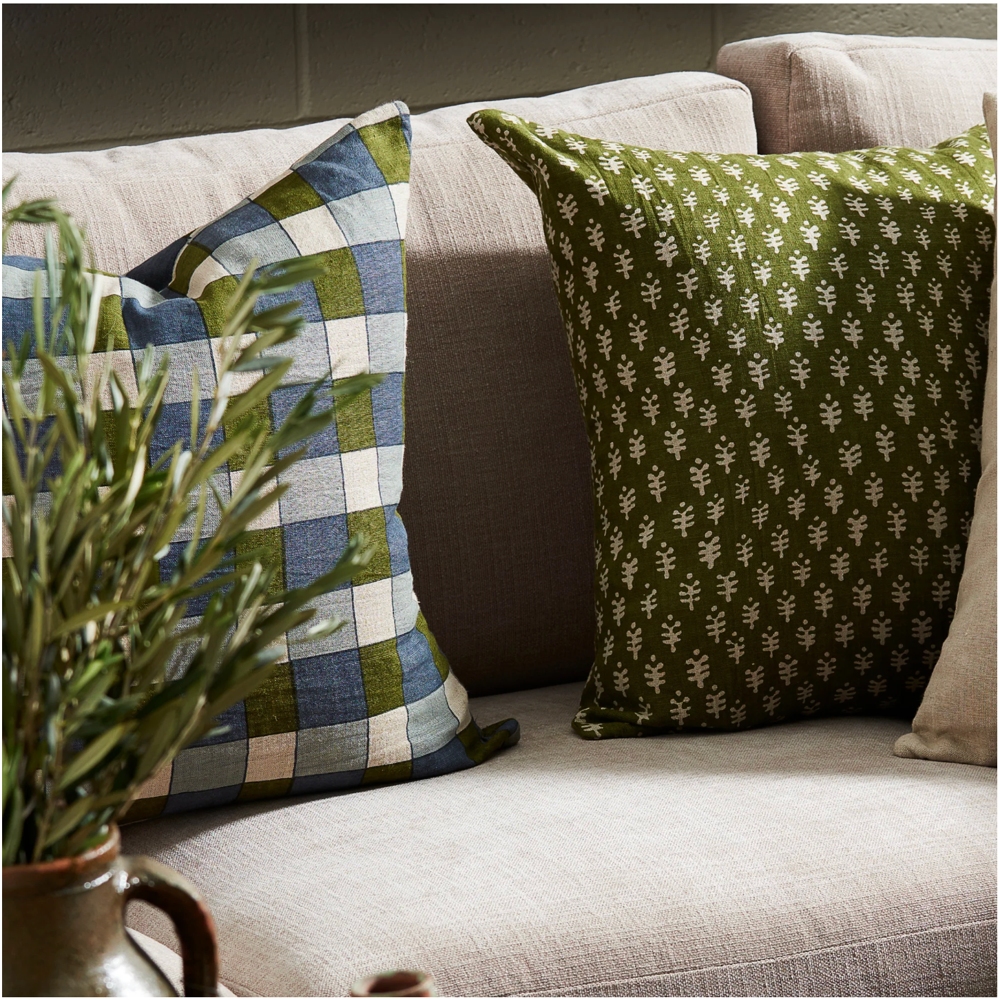 Ezra Earth Pillow 22"x22"