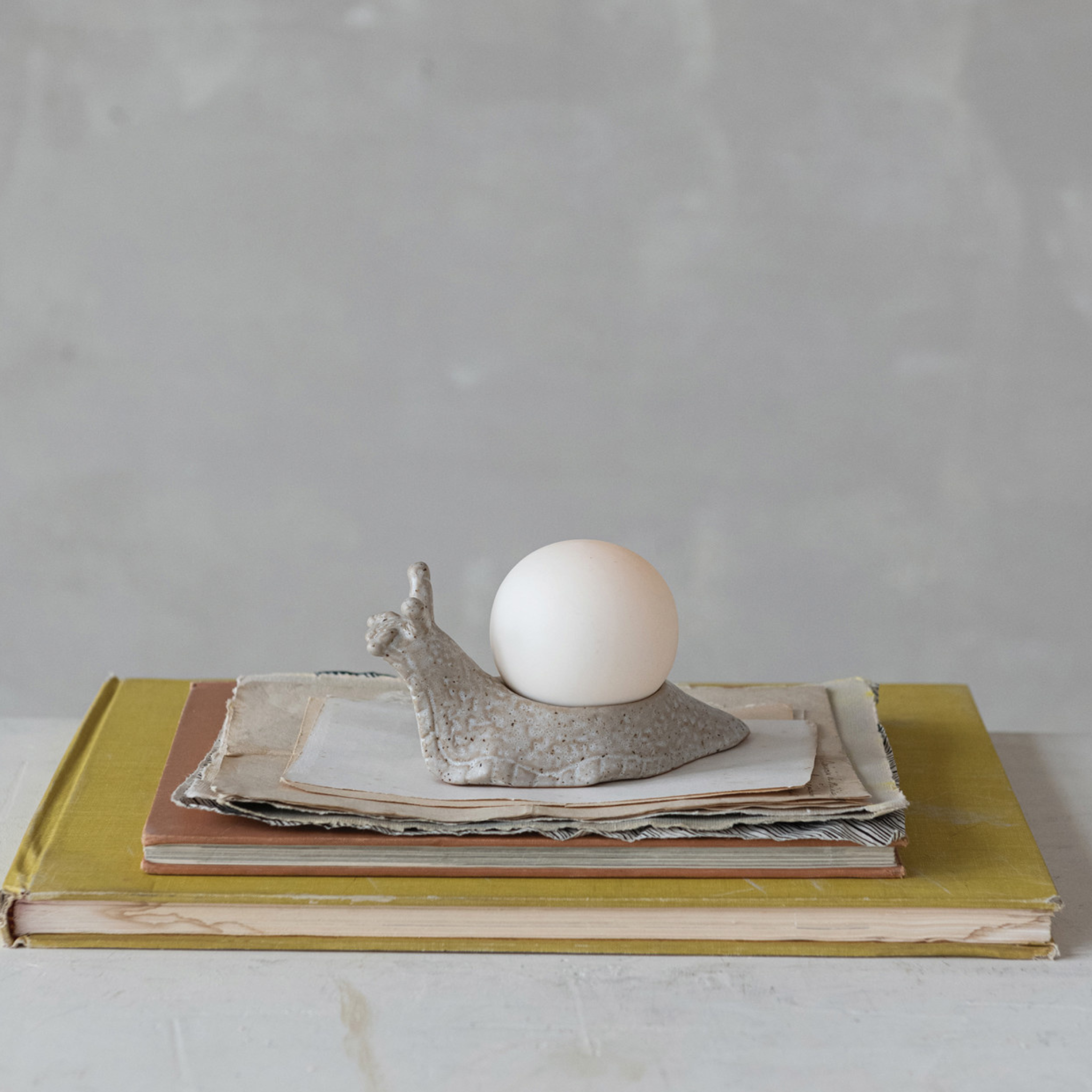 LED Orb Light w/ Snail Shaped Holder