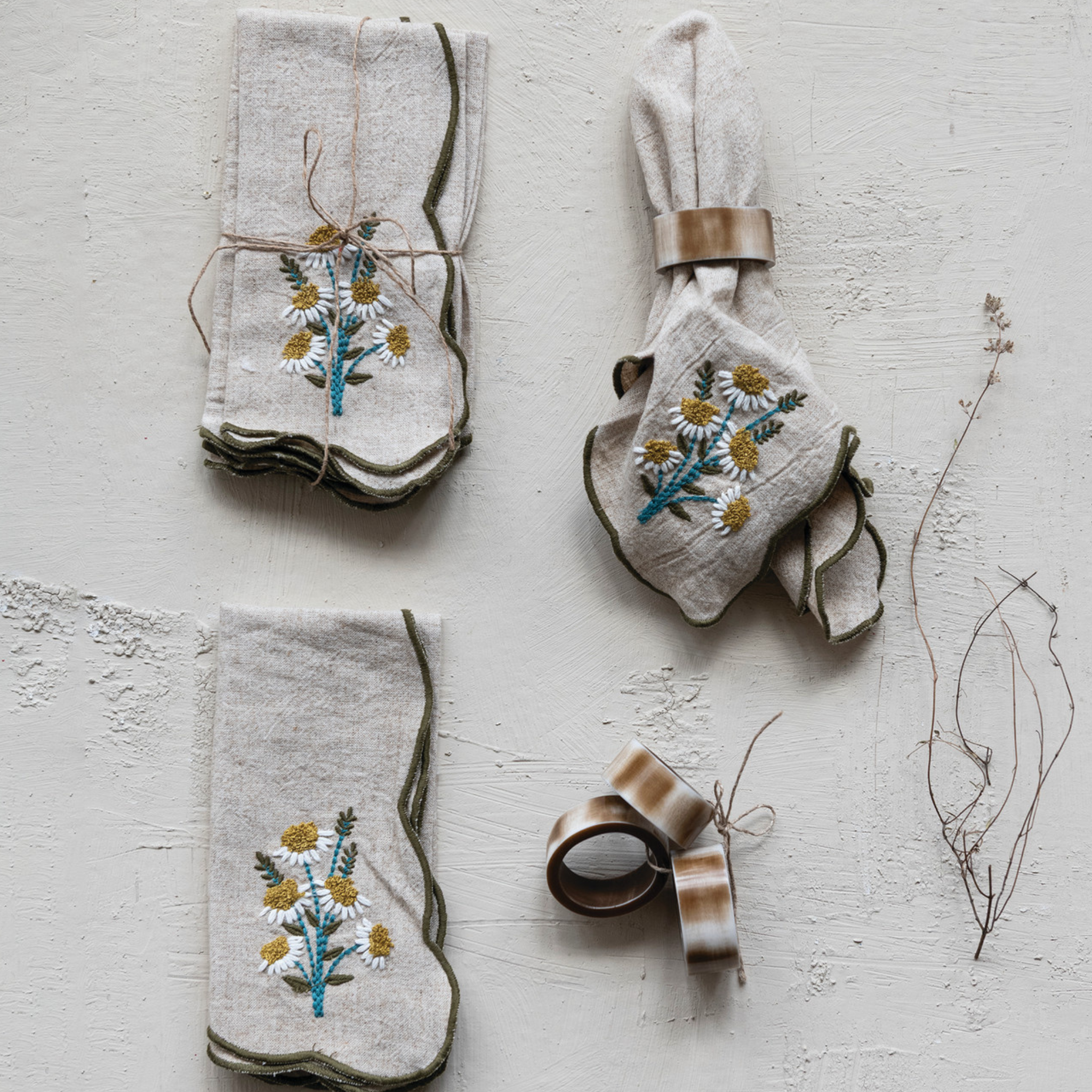 Embroidered Scalloped Edge One Napkin