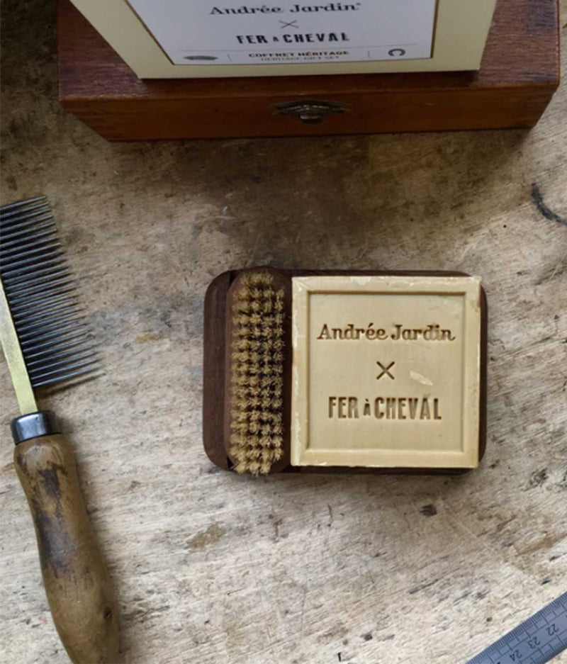 Coffret Soap Holder and Nail Brush Gift Set - Dark Brown